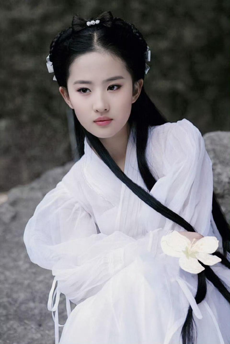 为什么大家都觉得刘亦菲好看