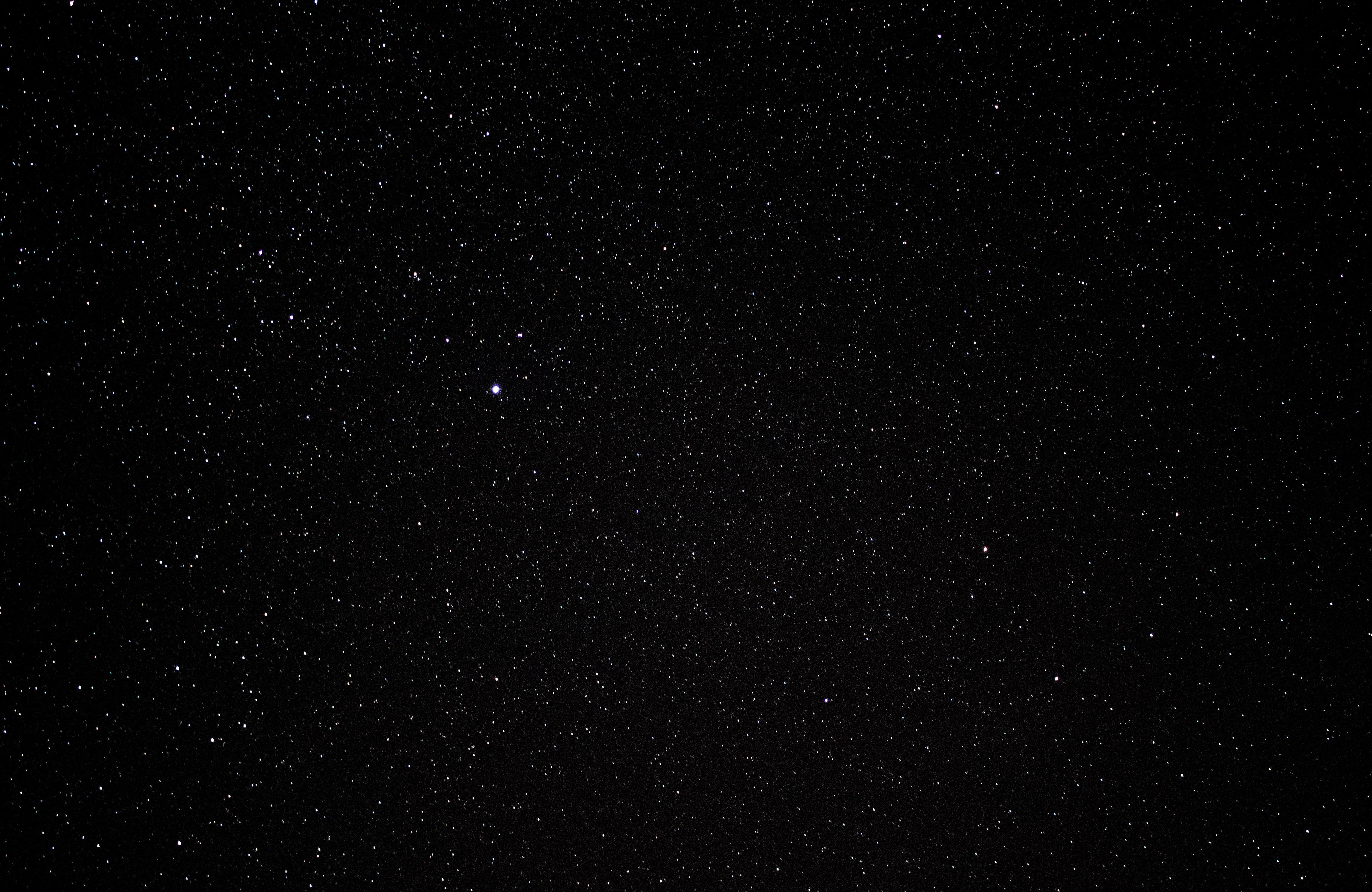 有哪些好看的纯黑壁纸? - 知乎