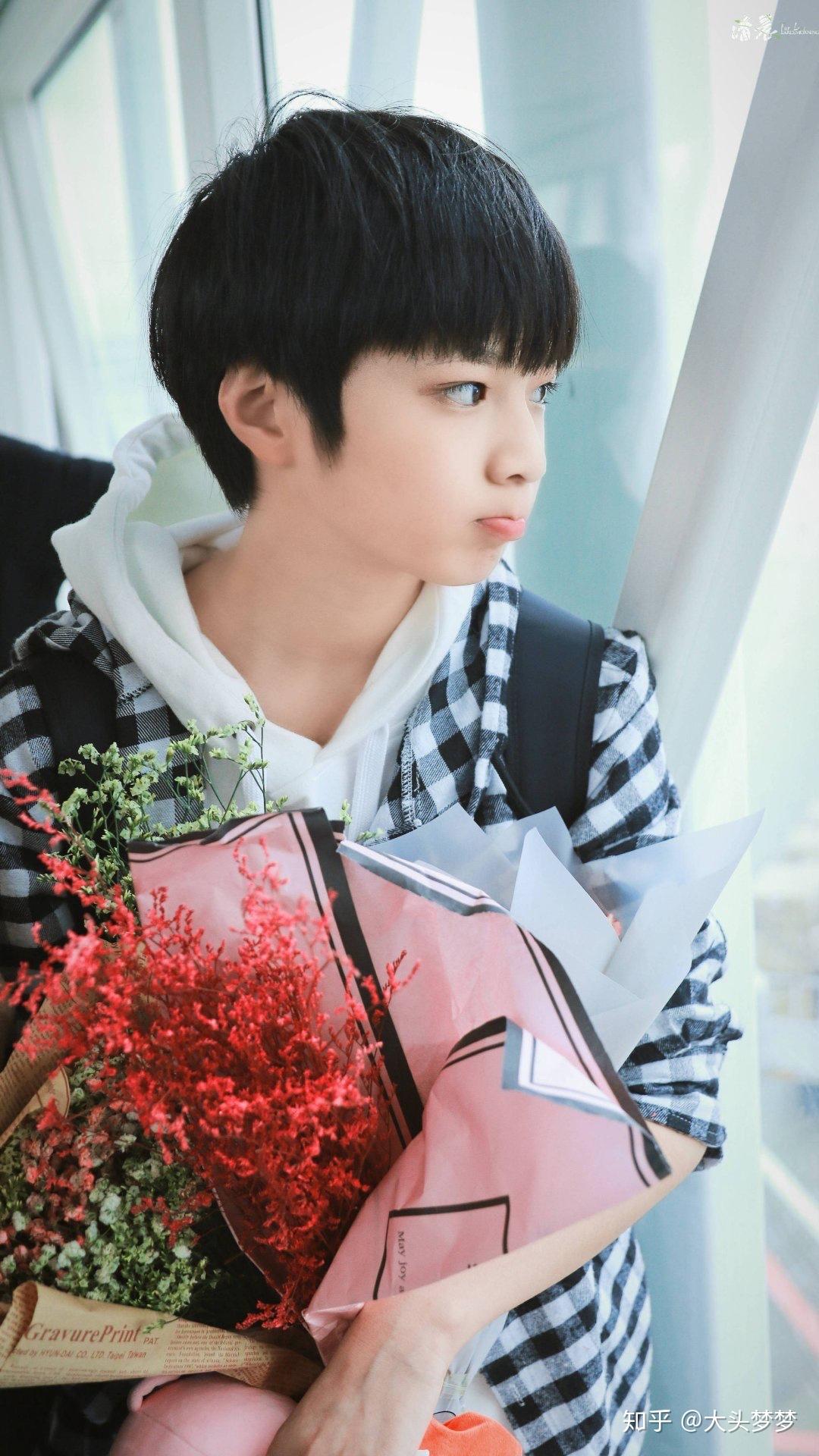 有没有tnt时代少年团幼崽时期好看的图? - 知乎