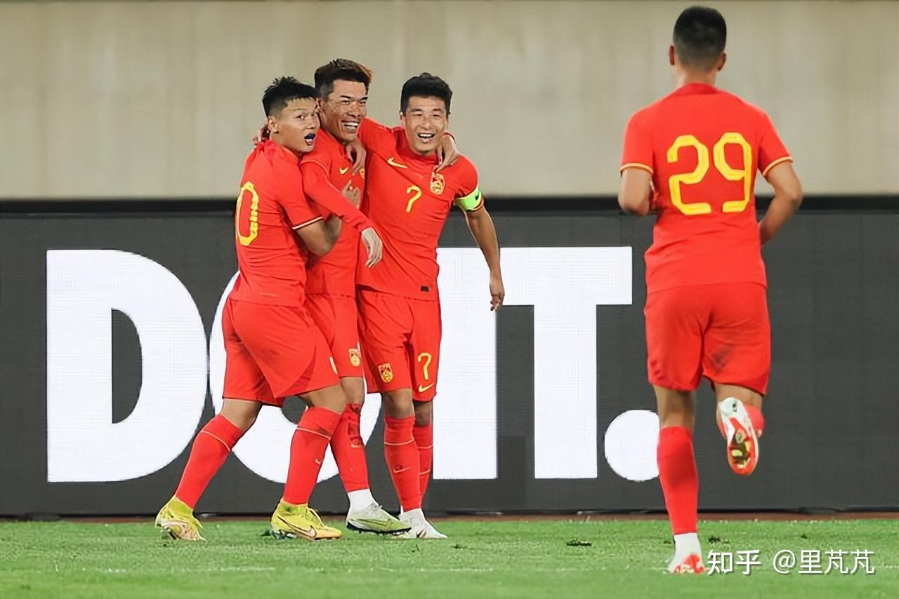 男足友谊赛中国男足 2:0 击败越南,如何评价本场比赛?