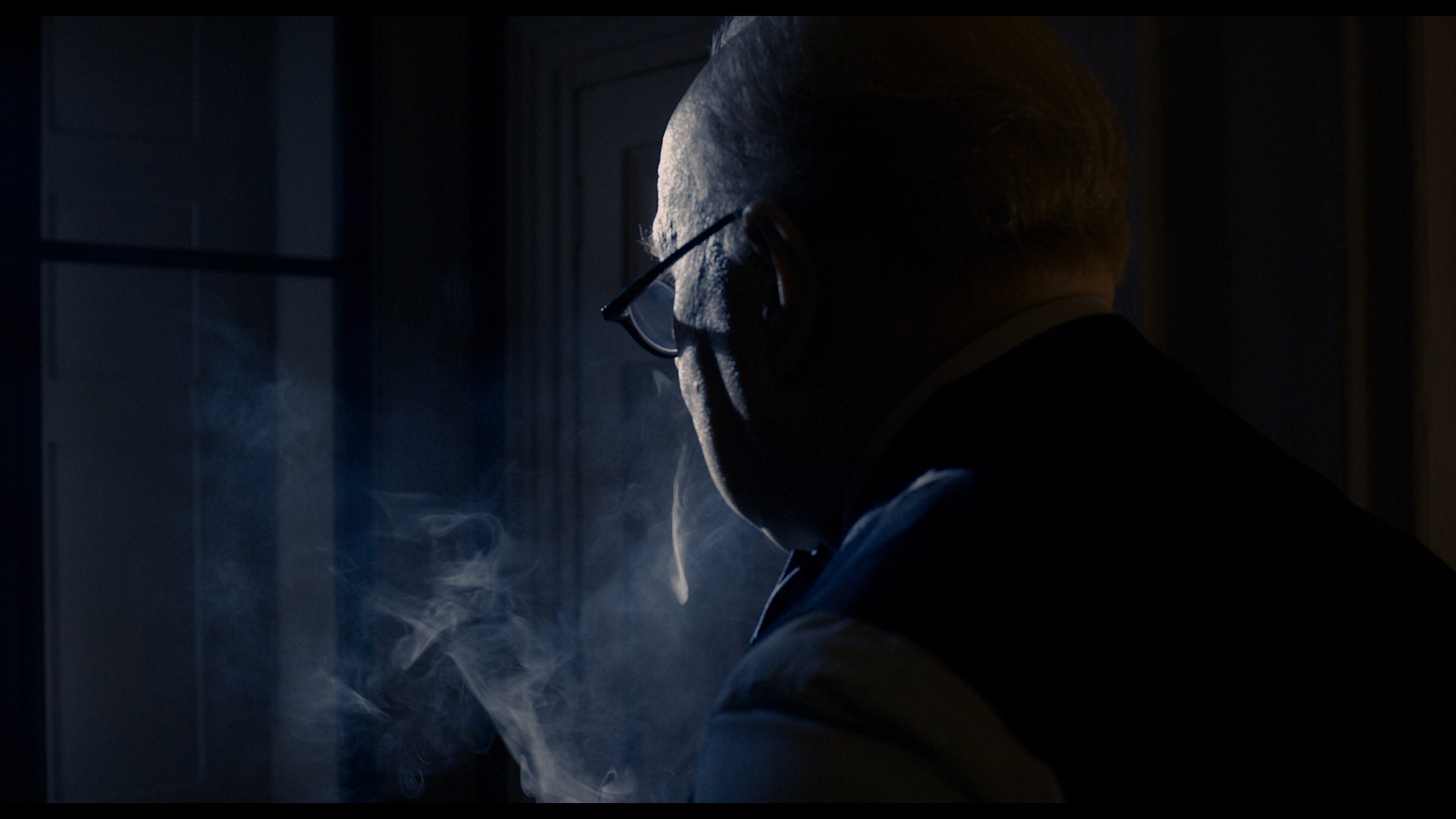 有没有至暗时刻的壁纸?