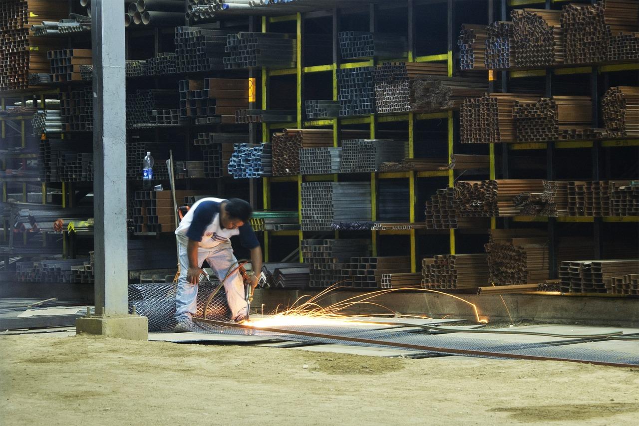 2. 房产文案策划