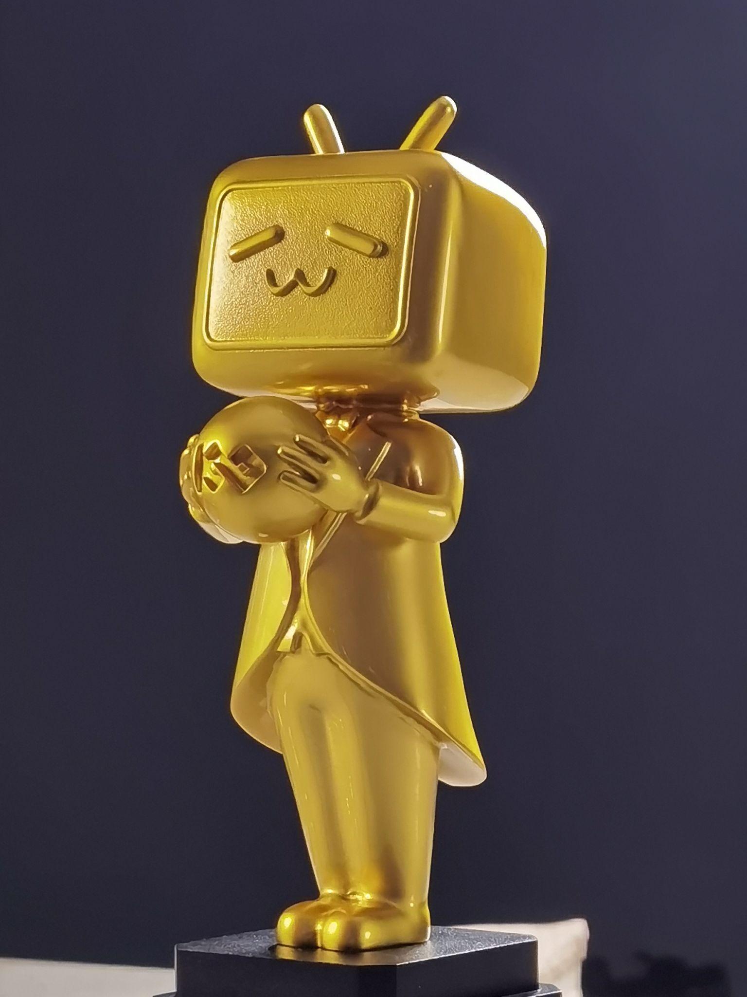 2020年哔哩哔哩百大up的奖杯是纯金的嘛? - 知乎