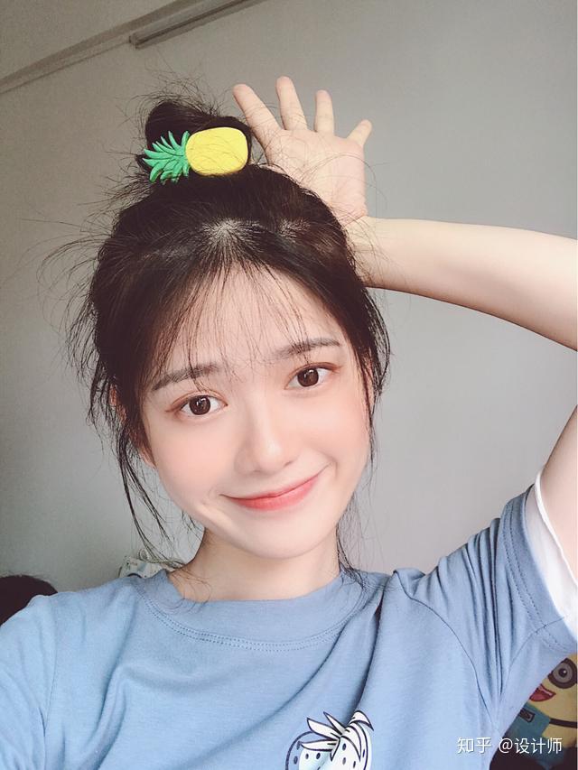 有哪些适合女生自拍的姿势? - 知乎