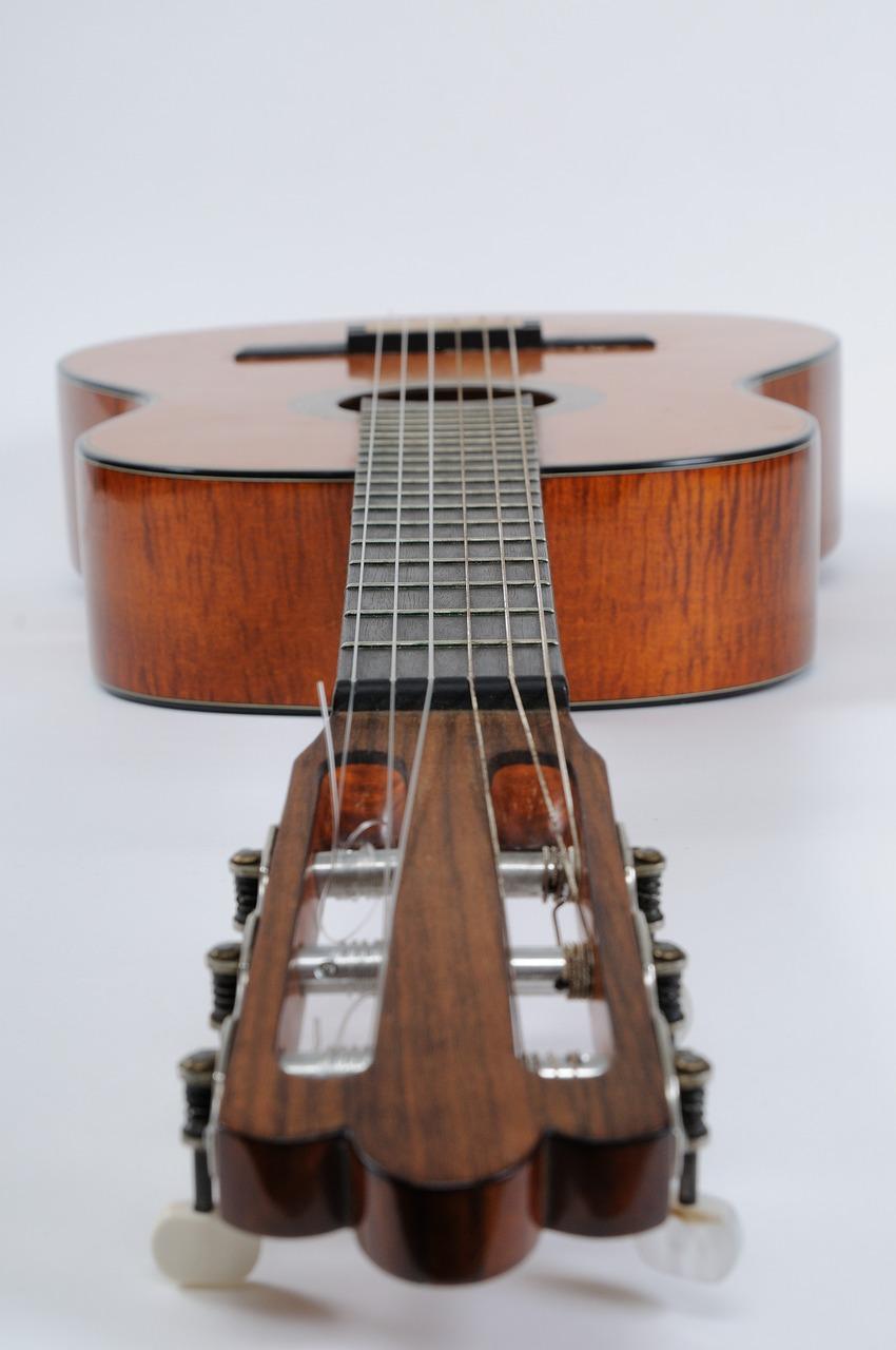 高端民谣吉他品牌