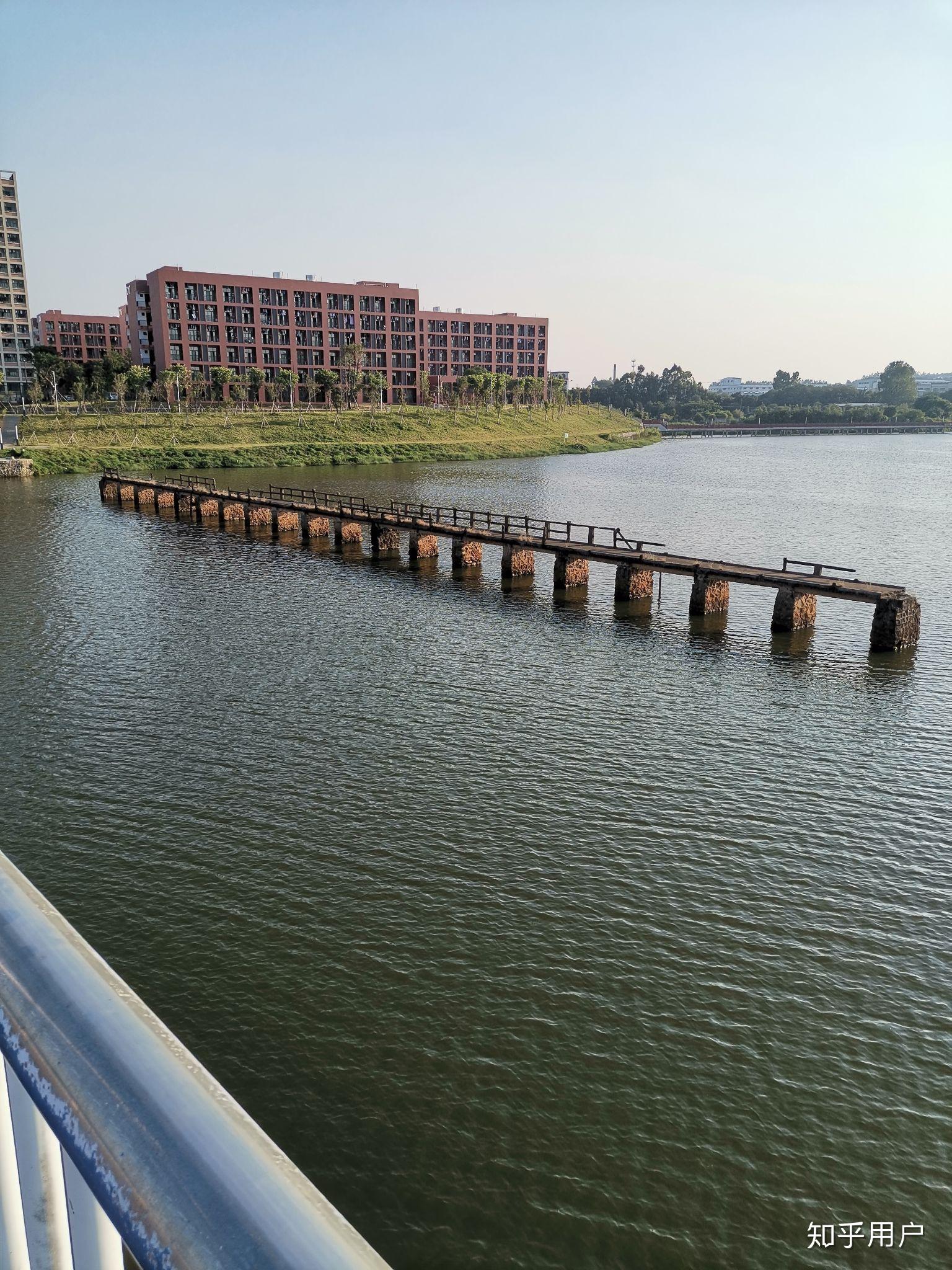 佛山科学技术学院的仙溪校区环境怎么样很偏远的话一般去哪里玩