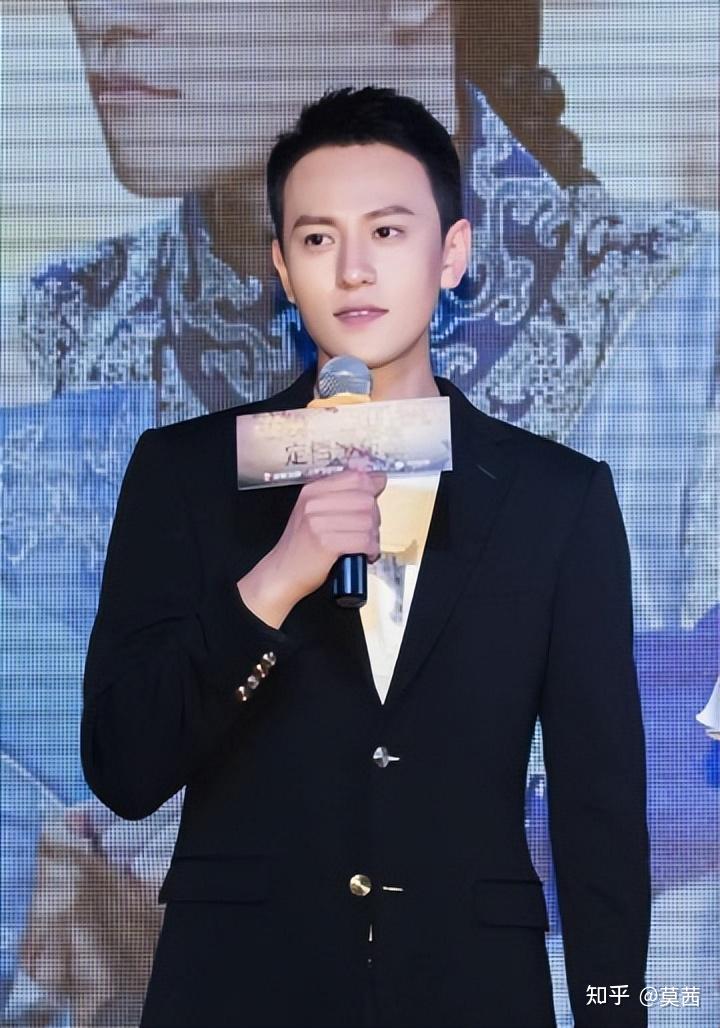 她将弟弟带入娱乐圈,如今自己无人问津,弟弟却是红透半边天 - 知乎