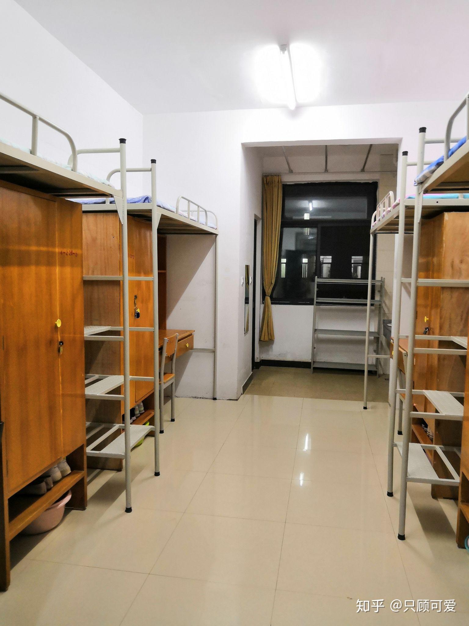 请问洛阳师范学院这个学校怎么样里面住宿还有教学质量
