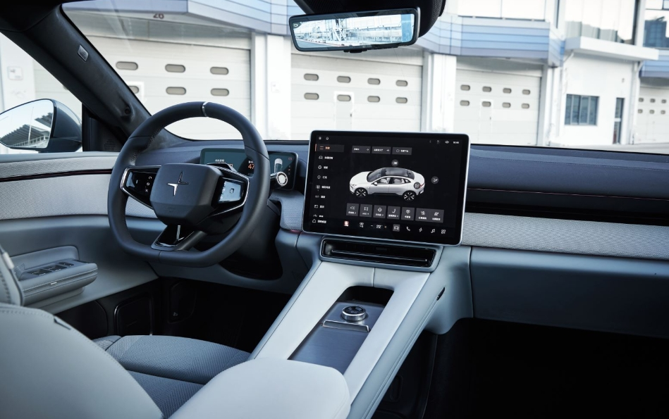 内饰简约 动力续航优秀