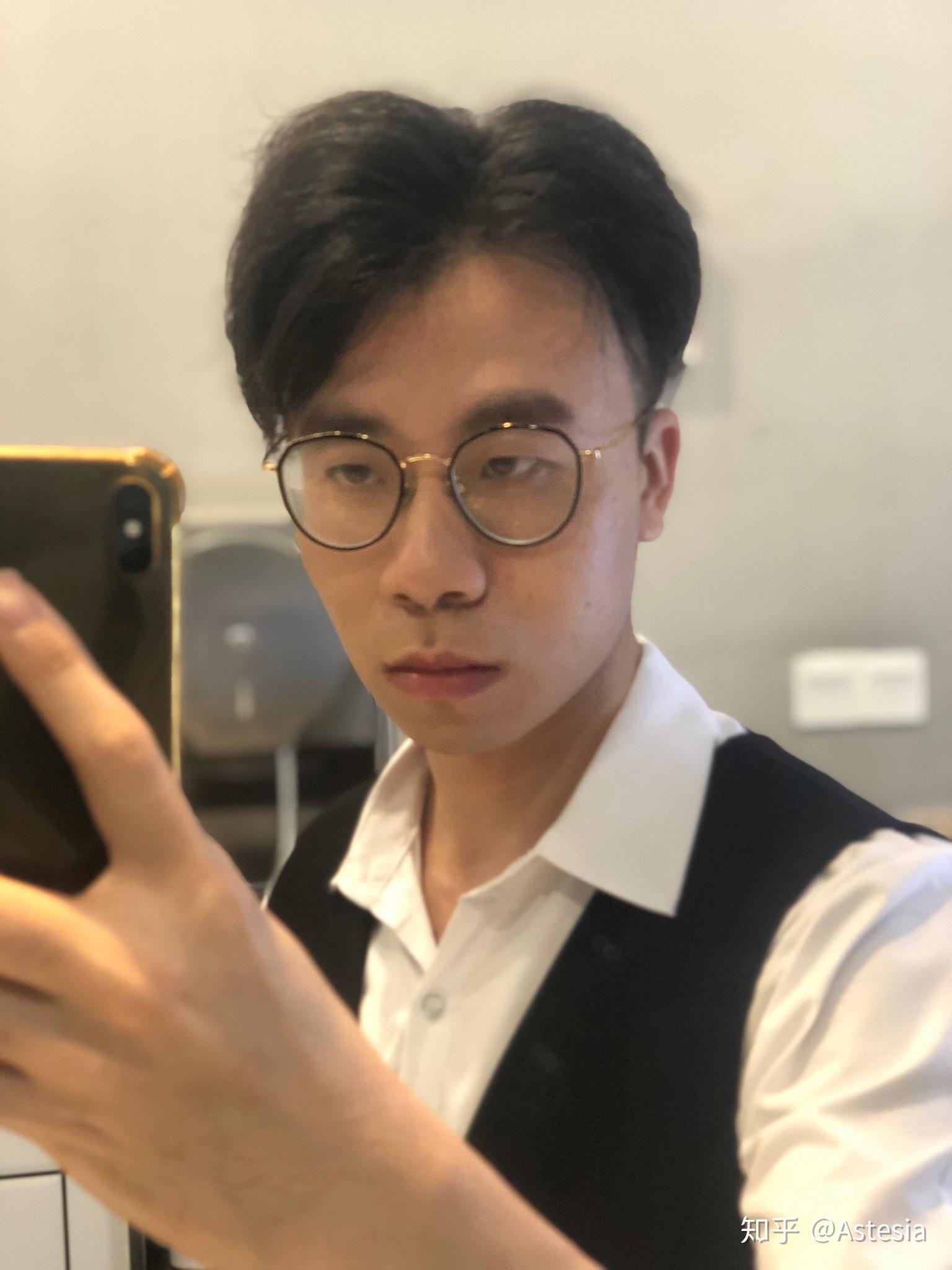 发际线高且m型发际线的男人适合什么发型额头较大