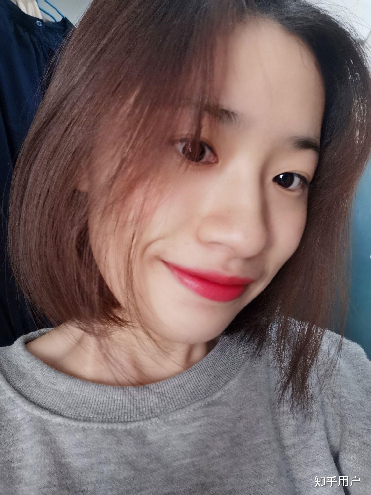 有没有小眼睛大鼻子还很好看的女生