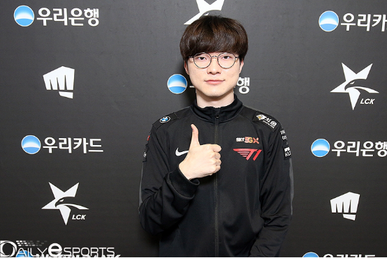 Faker拥有一座大厦叫做Faker Tower T1 来自大电竞eSportsFocus - 微博