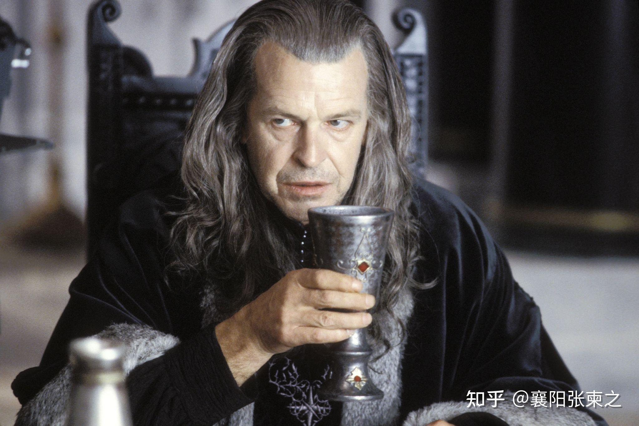 《指环王3》刚铎宰相吃饭嘴里流红色液体有什么寓意? - 知乎