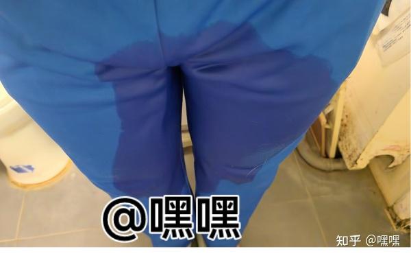 你上小学时尿过裤子吗?