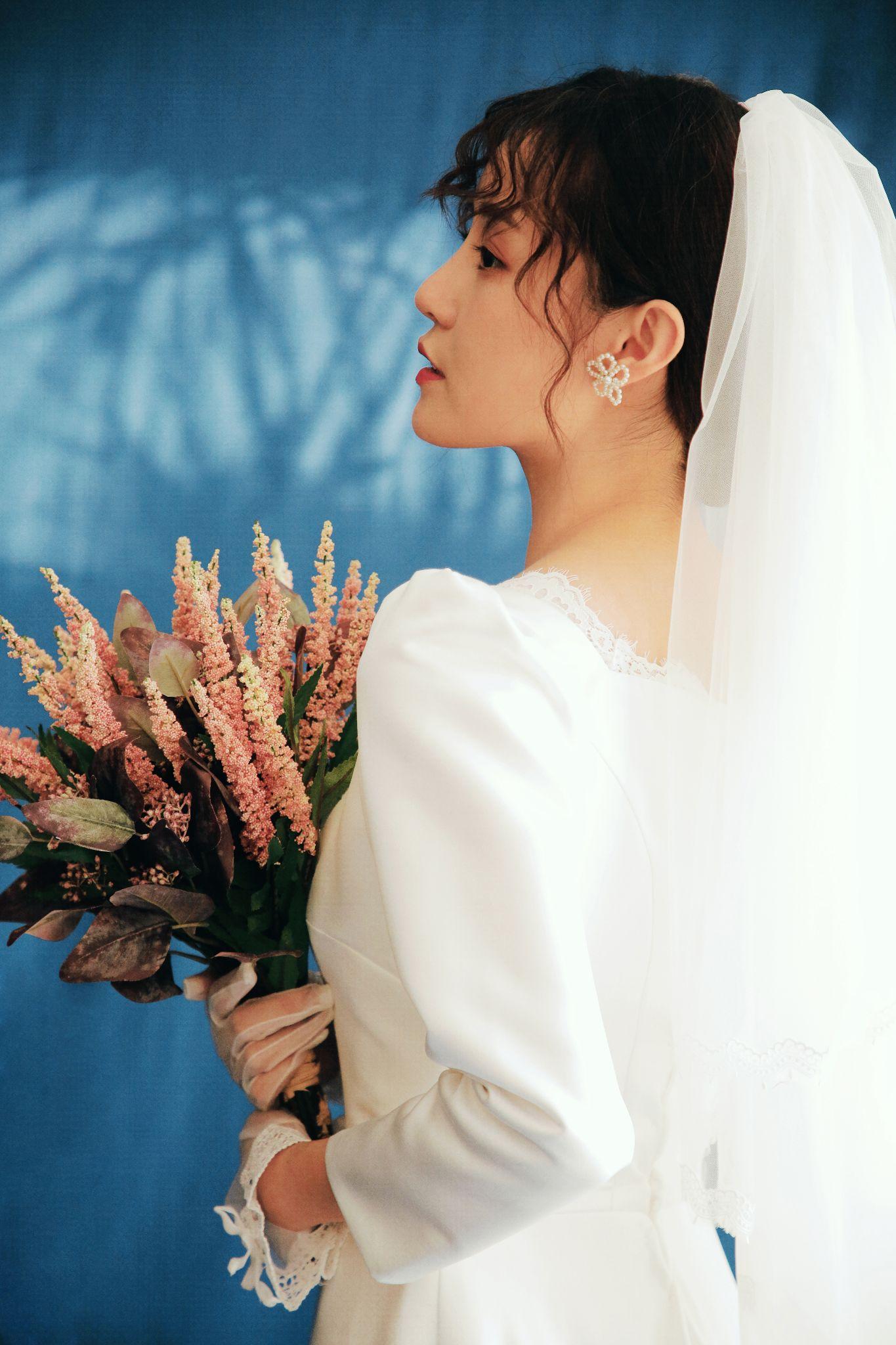 学生党,年龄20,想拍一套单人婚纱写真,地标北京,各位有没有性价比高的