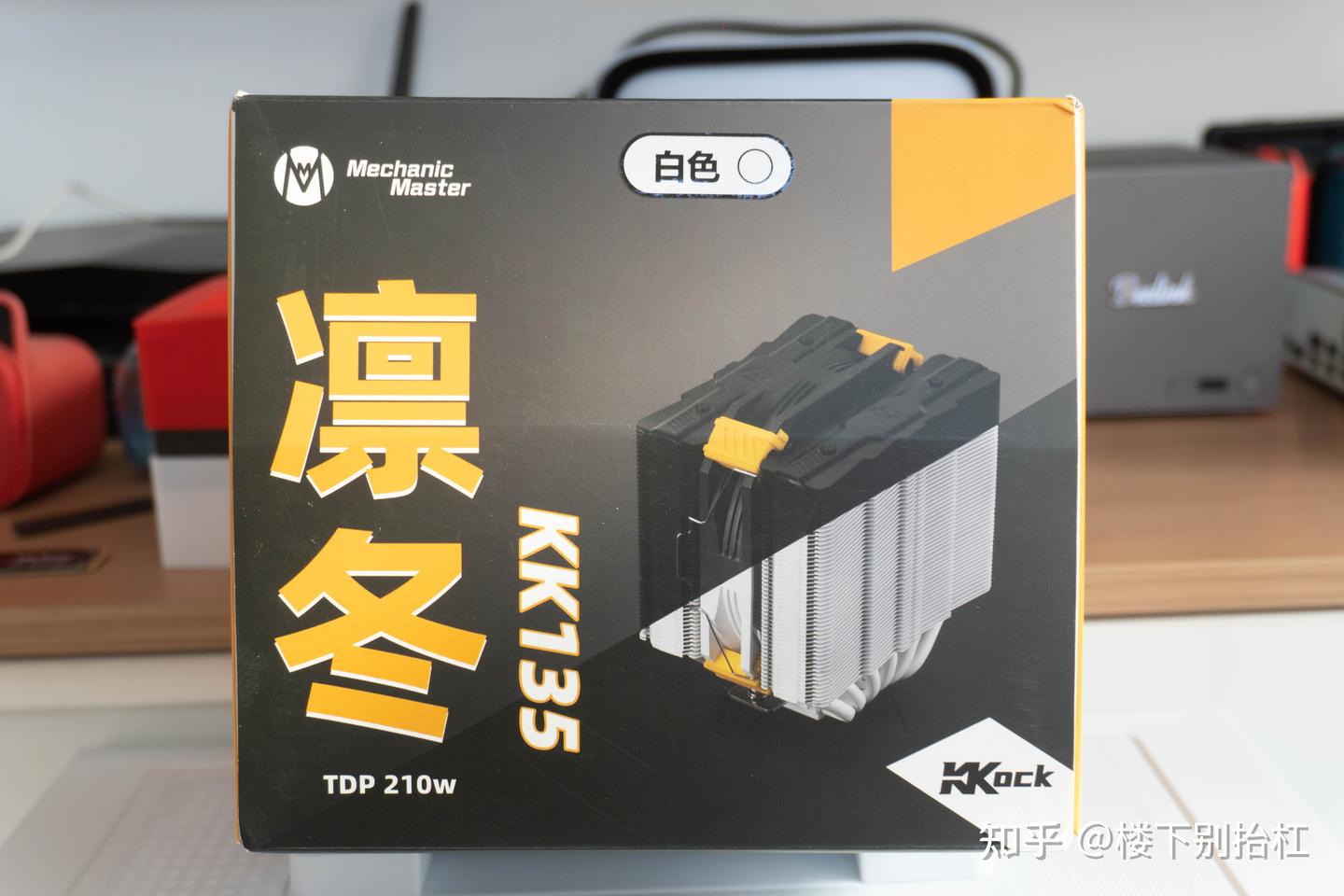风冷过时?6热管风冷轻松压制9700X,性价比更高更静音!