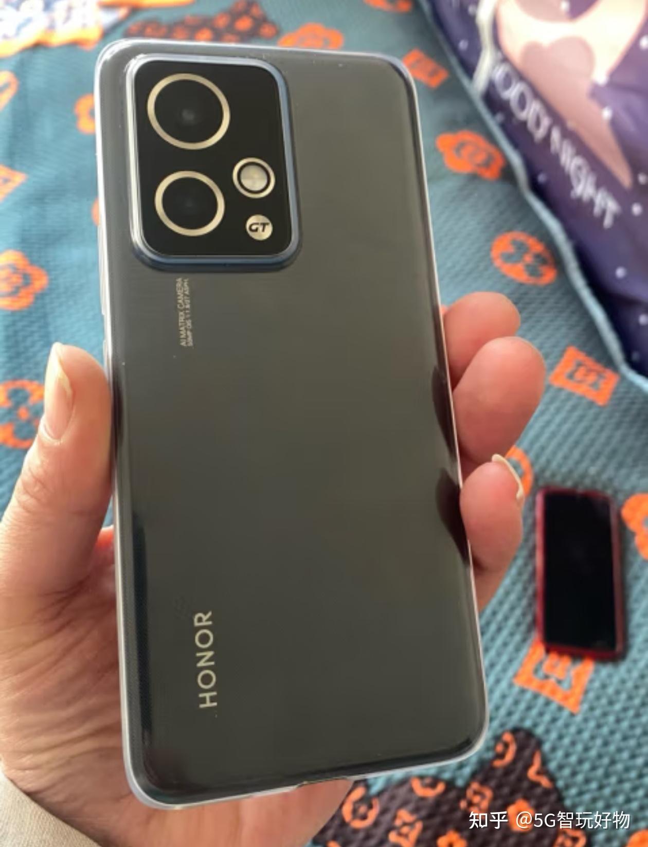 荣耀90 gt 第二代骁龙8旗舰芯 超凡帧画引擎 荣耀绿洲护眼屏 5000mah