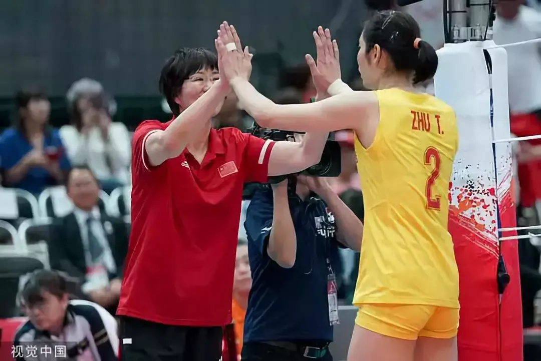 女排世界杯中国队 3:0 击败阿根廷,11 连胜获得冠军,如何评价女排的表现?-女排迎战阿根廷