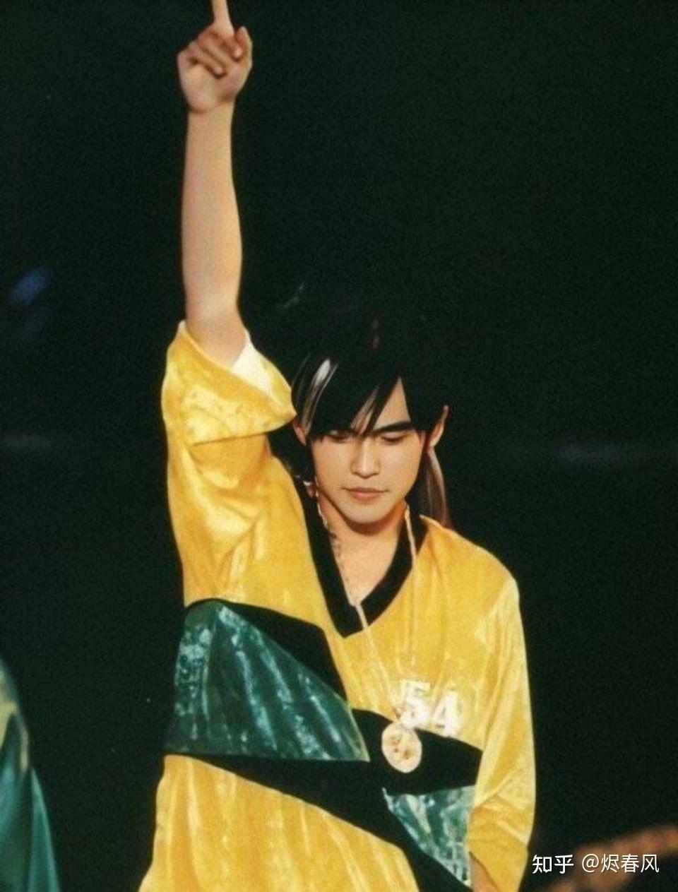 大家有没有周杰伦早期留狼尾的照片? - 知乎