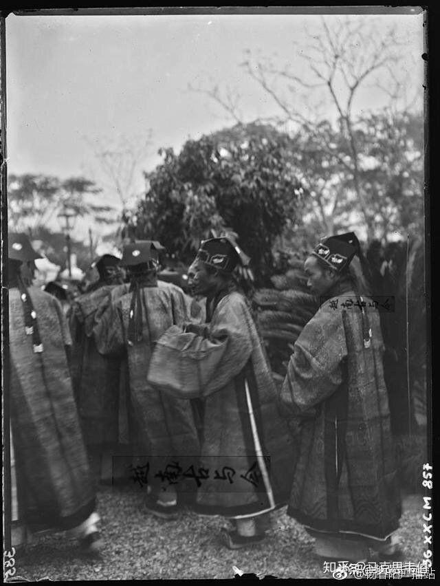 越南复原的黎朝服饰是根据文物资料复原的吗这复原可靠吗是不是抄袭了