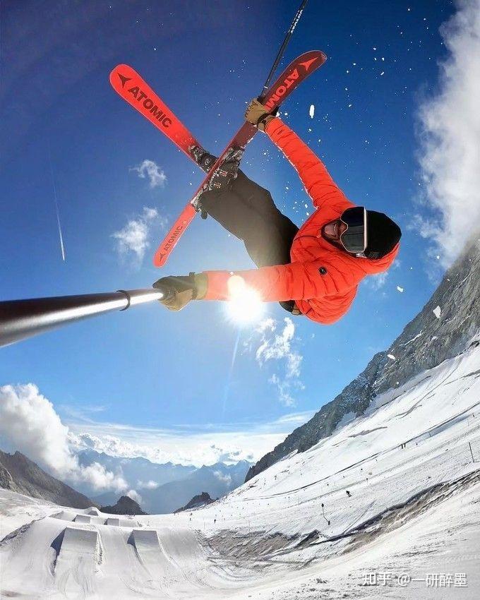 双板自由式滑雪跟普通双板滑雪最大的区别是什么