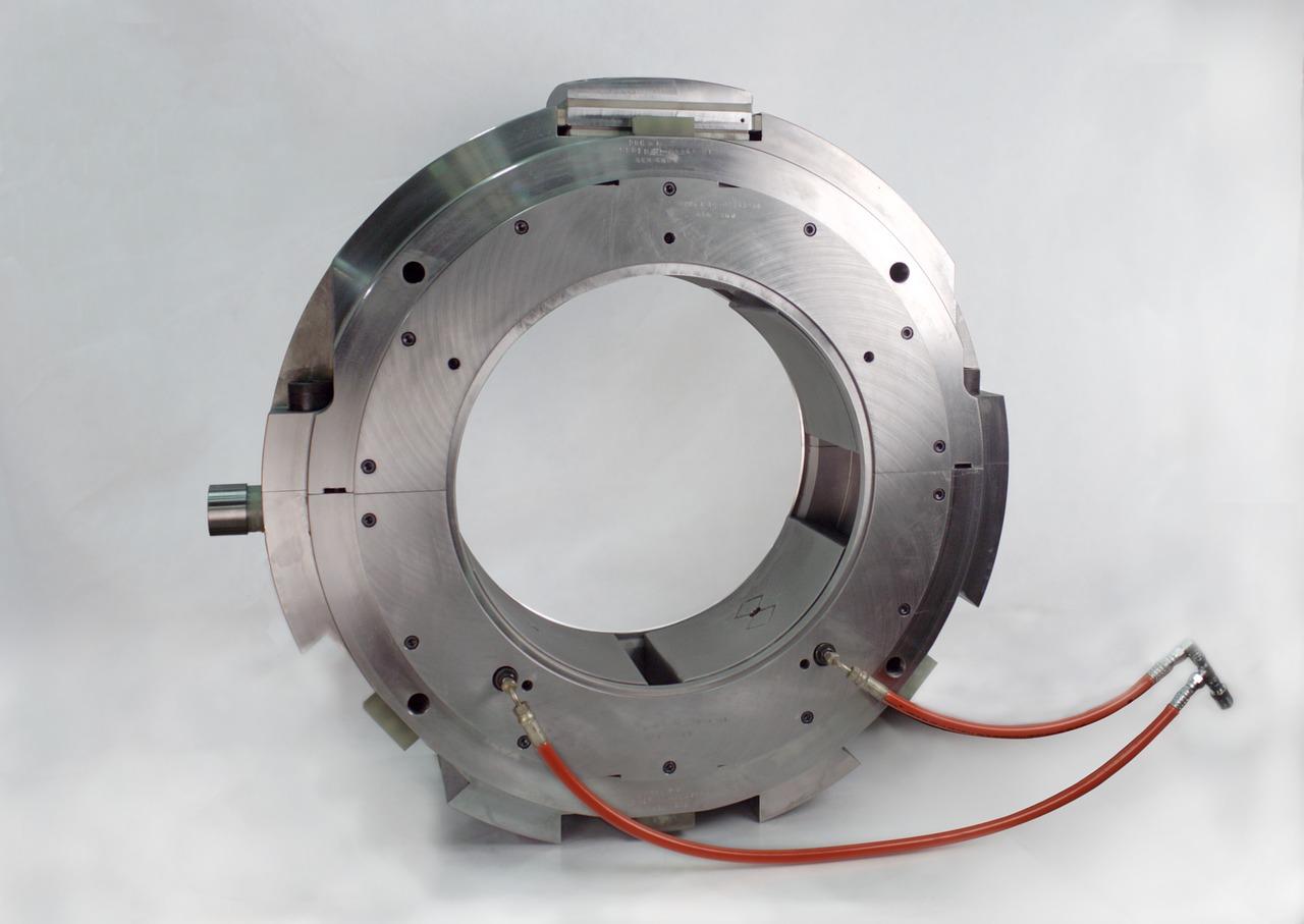 4. 轴承间隙调整