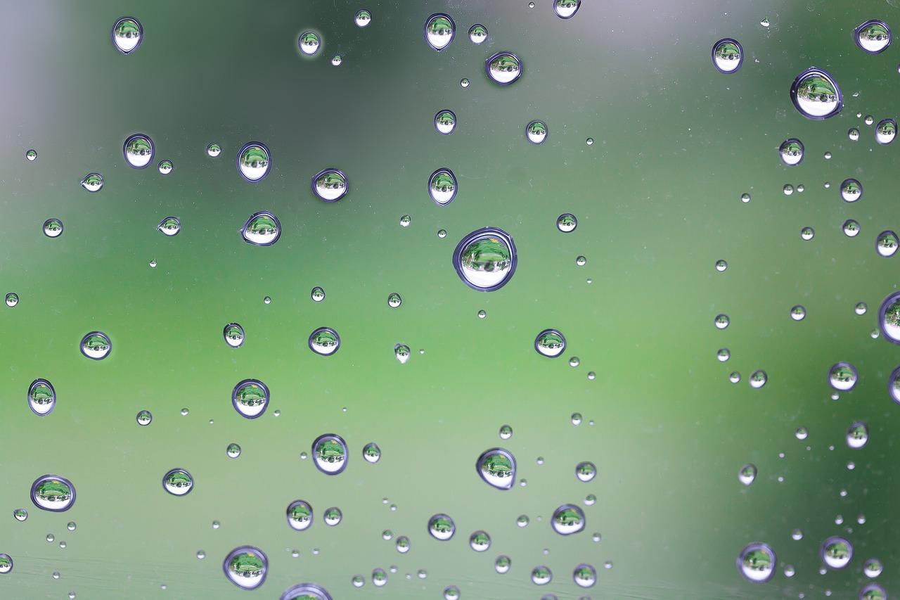 3. 暖气或空调除湿