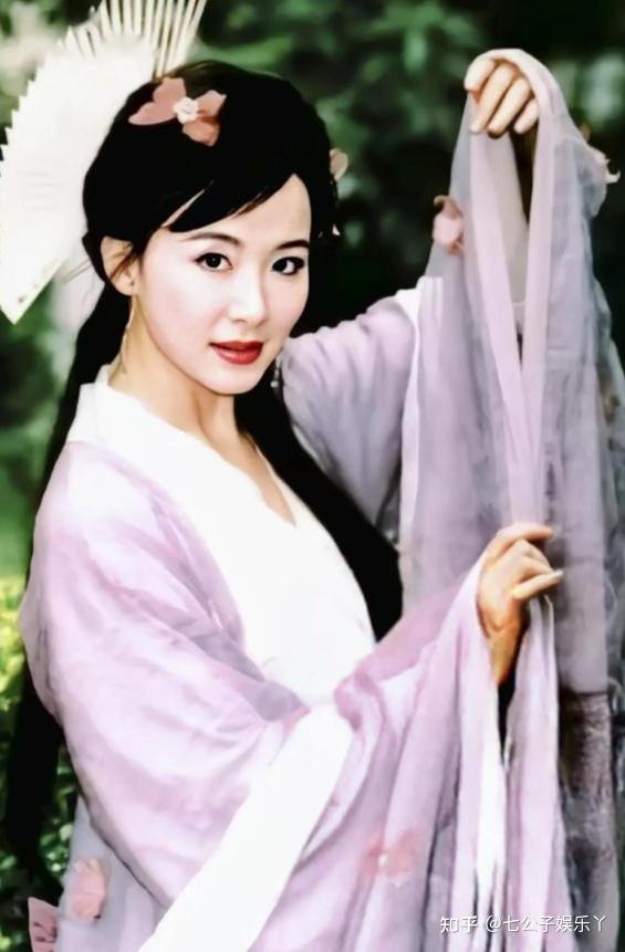 她是“台湾第一美女”,被富商50万包初夜，谈过14任男友，如今55岁怎样？ - 知乎