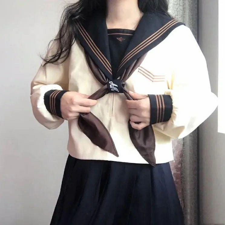 有没有不露脸不露腿的女生头像