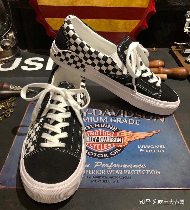 男生夏天穿什么样的鞋既透气又好看呢