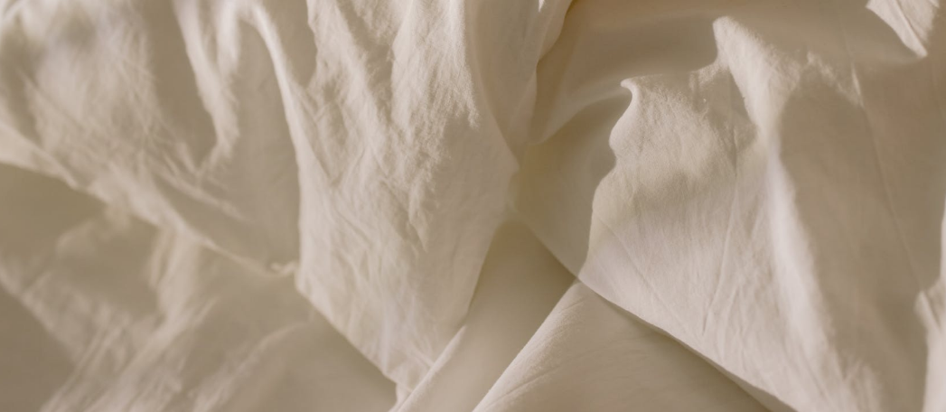 服装面料特性介绍_服装设计学院排名_不同材质面料的造型特点