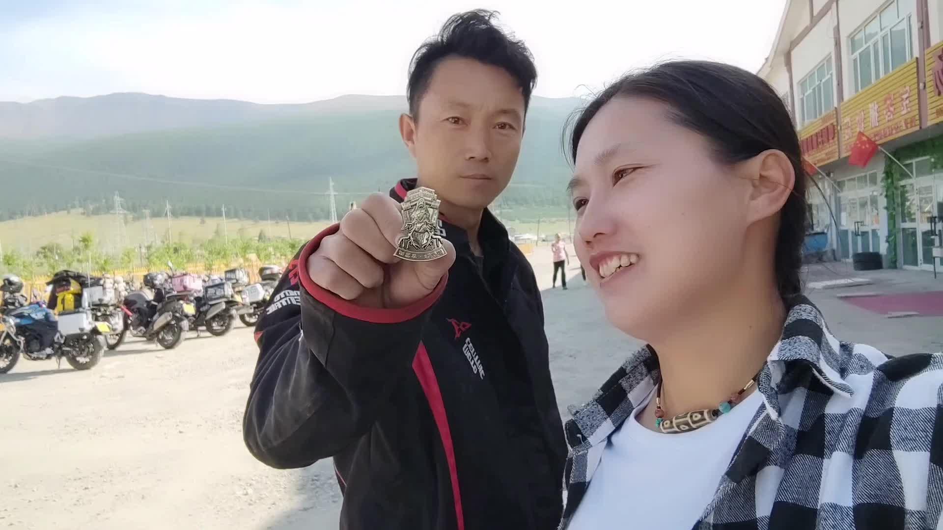 摩友路上遇到打招呼的手势有哪些?