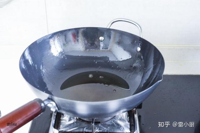 铁锅怎么开锅?教你方法,用多久都不粘锅不生锈,方法简单又实用 - 知乎