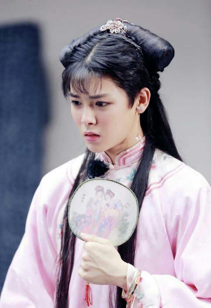 如何评价侯明昊的颜值?-侯明昊人品怎么样