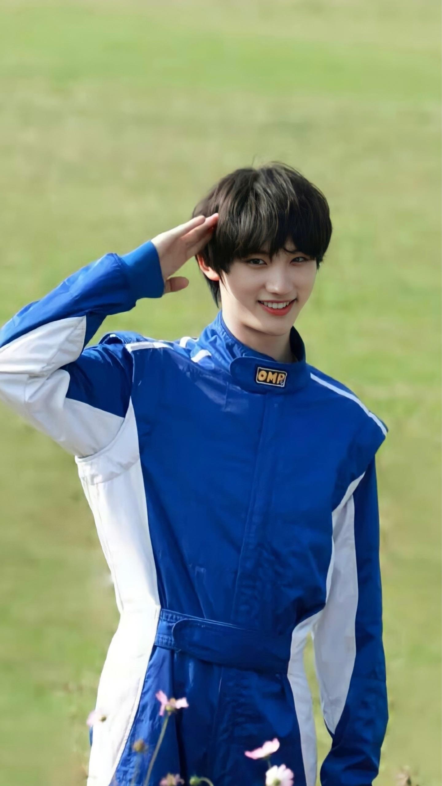 丁程鑫有哪些令人拍案叫绝的神图? - 知乎