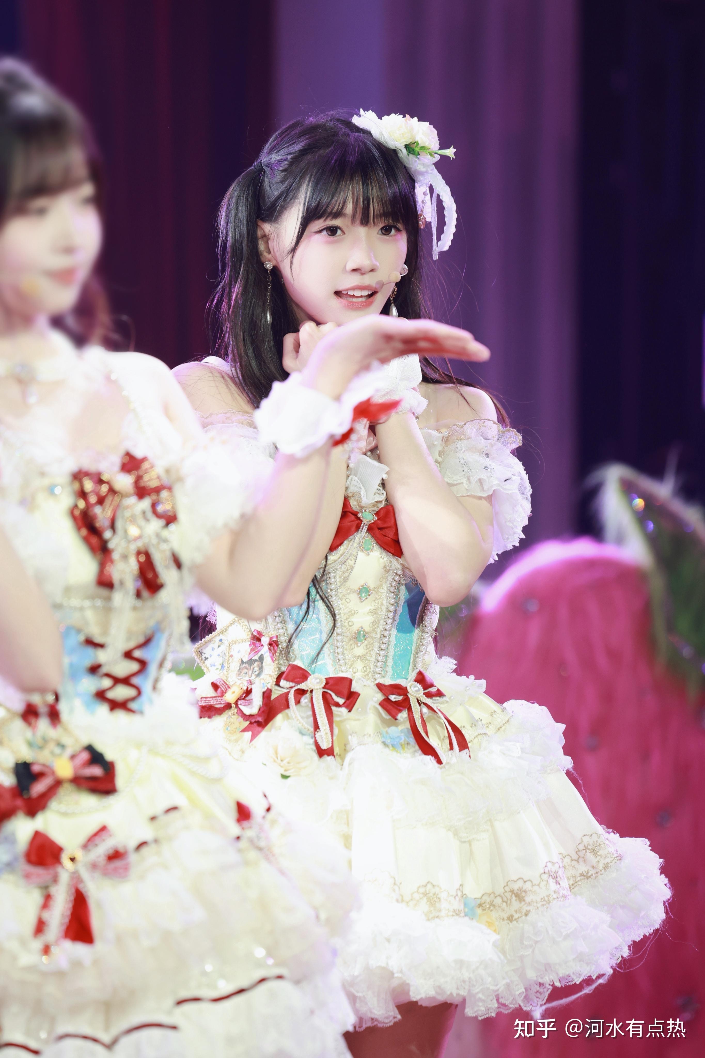 如何评价snh48现一姐杨冰怡？她是否能撑得起现在的snh48？ - 知乎