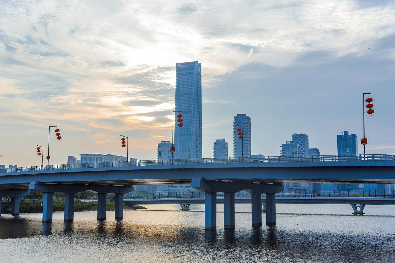 布吉阳光花园电多少钱