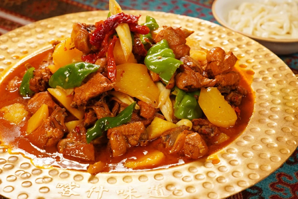 正宗新疆美食趣味"野话"之大盘鸡篇:02新疆大盘鸡的起源之谜(上)