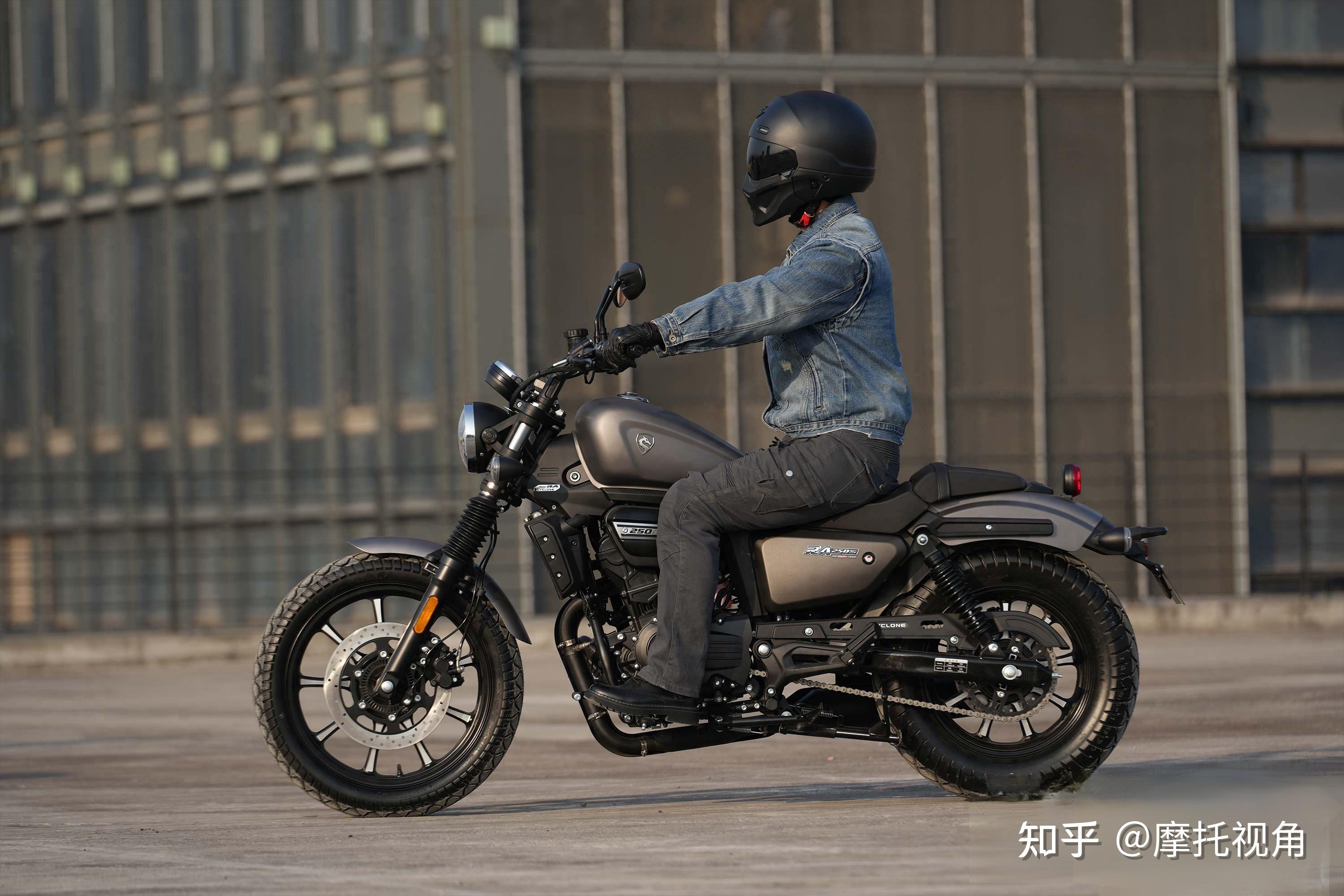 请问奔达准备上市的750cc运动巡航太子我预估价格在56000左右比戴维森