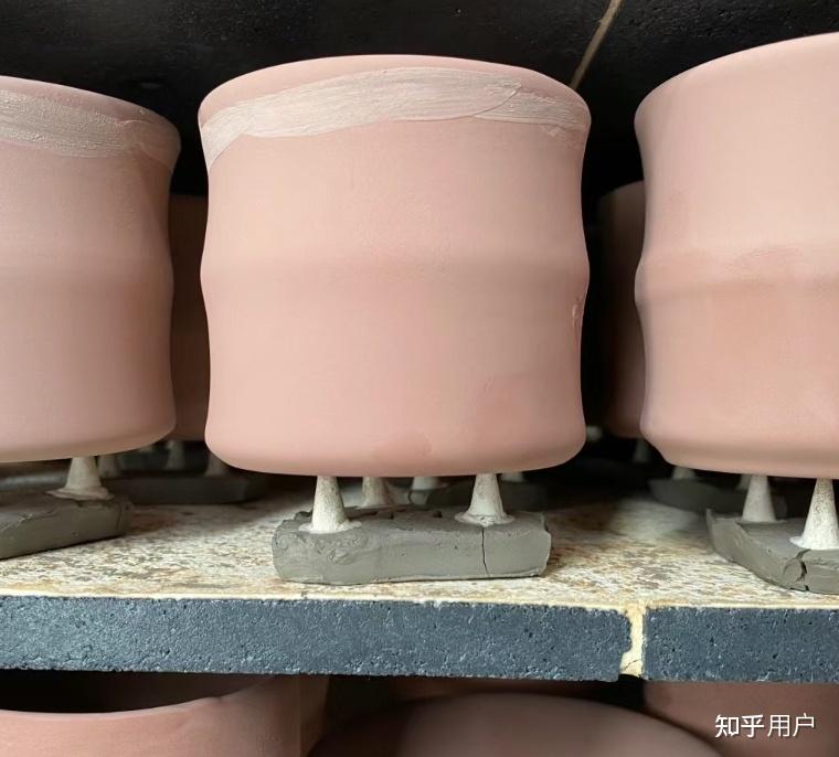 主要以高温釉上釉,再用低温釉覆盖底部并二次烧制能否让整个器皿都被釉覆盖? - 知乎