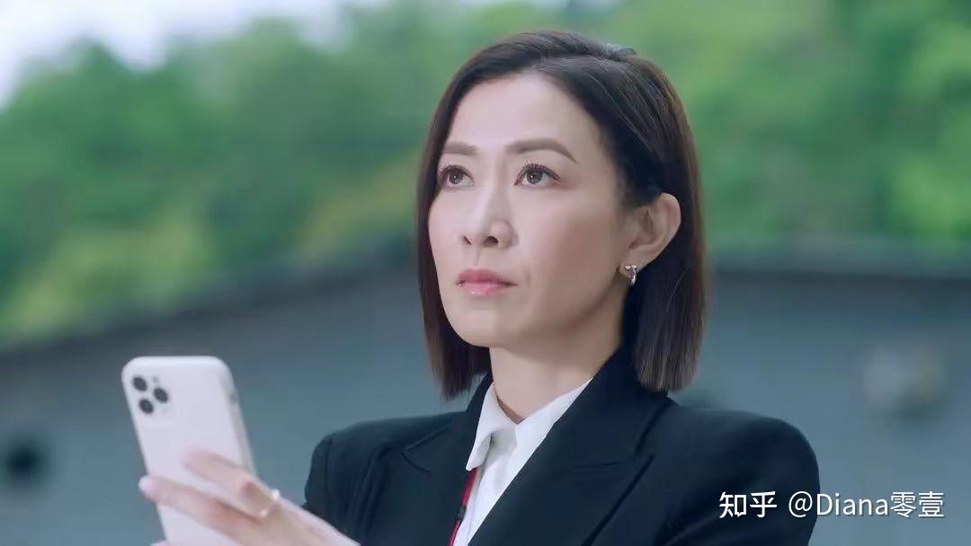 如何评价佘诗曼主演的电视剧新闻女王