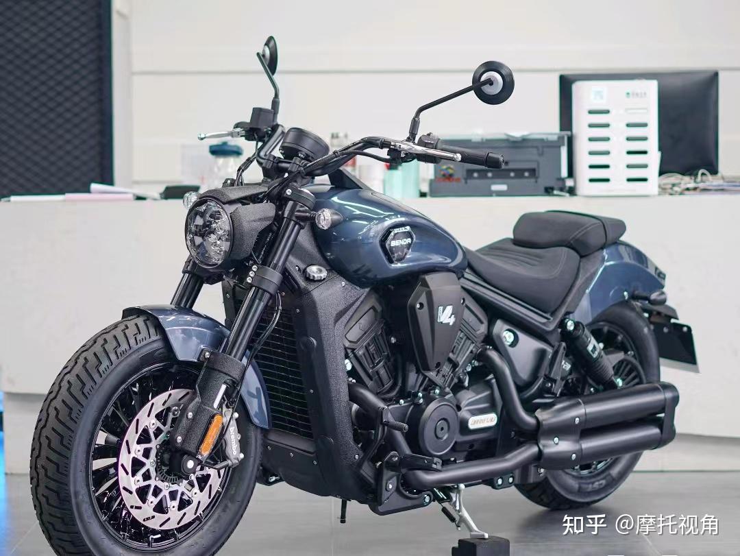 奔达黑旗 500 配置的水冷 v 型四缸发动机怎么样?