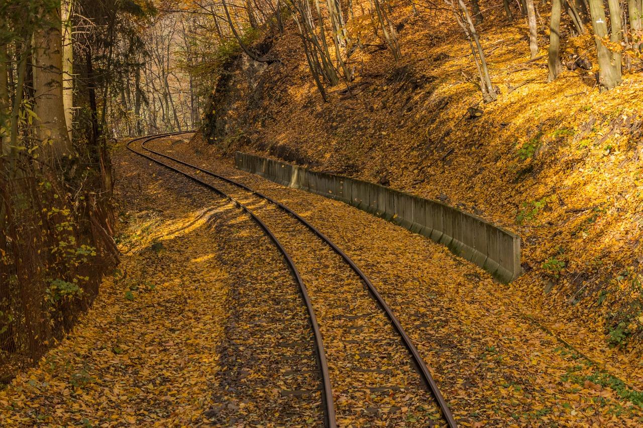 窗帘滑轨怎么卡