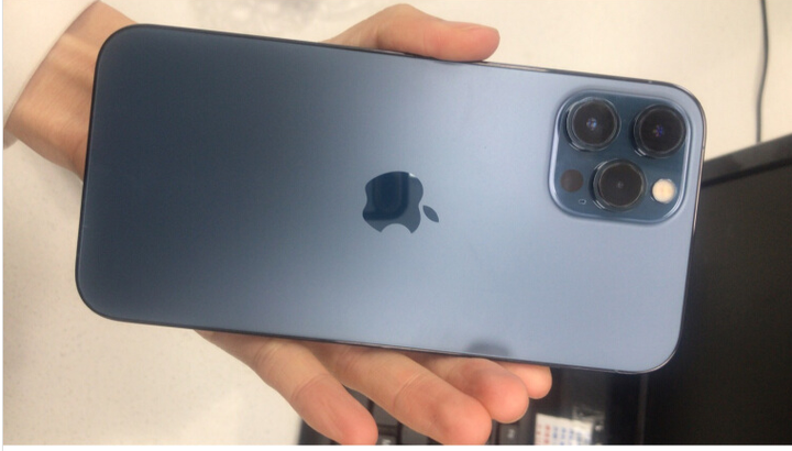 iphone12和12 pro有什么区别？iphone12和12pro怎么选？买iphone12还是