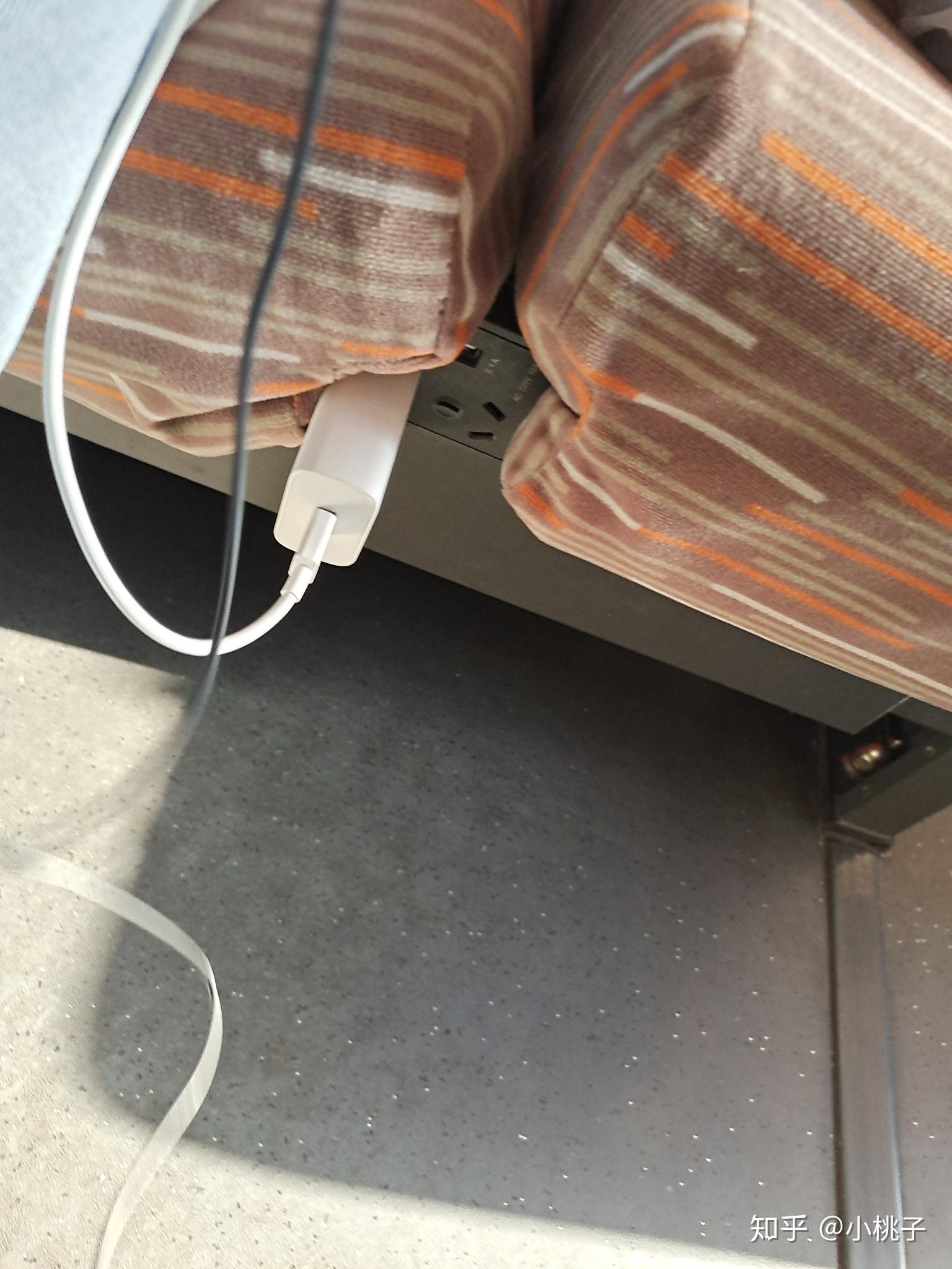 高鐵和動車上能充電嗎