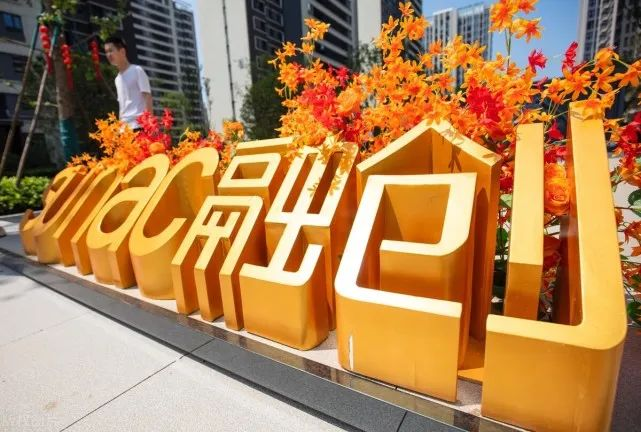 中报季丨融创服务半年报:回归主业 切割大股东 - 知乎