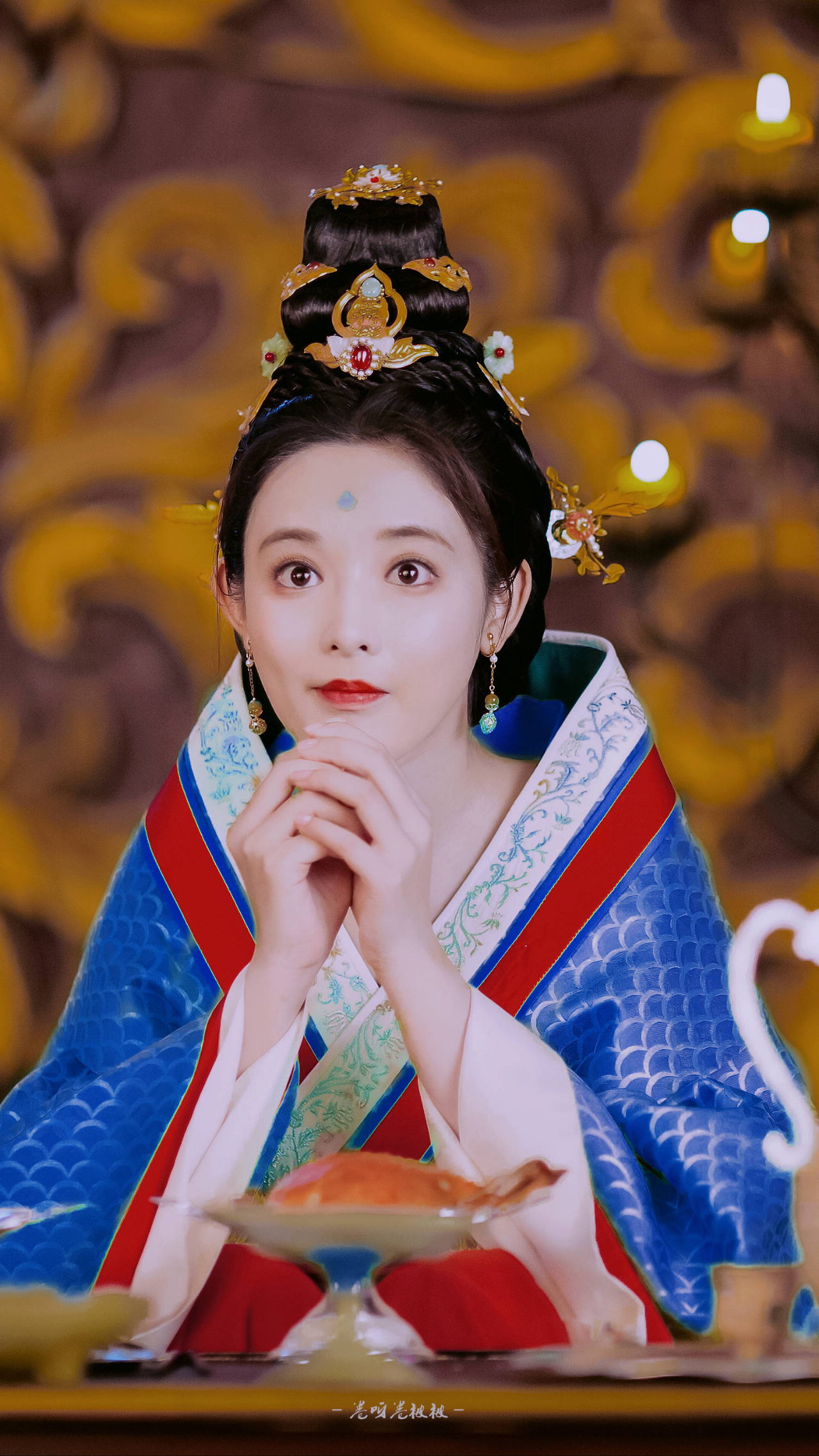 大家能给我一些东宫小枫的壁纸吗?
