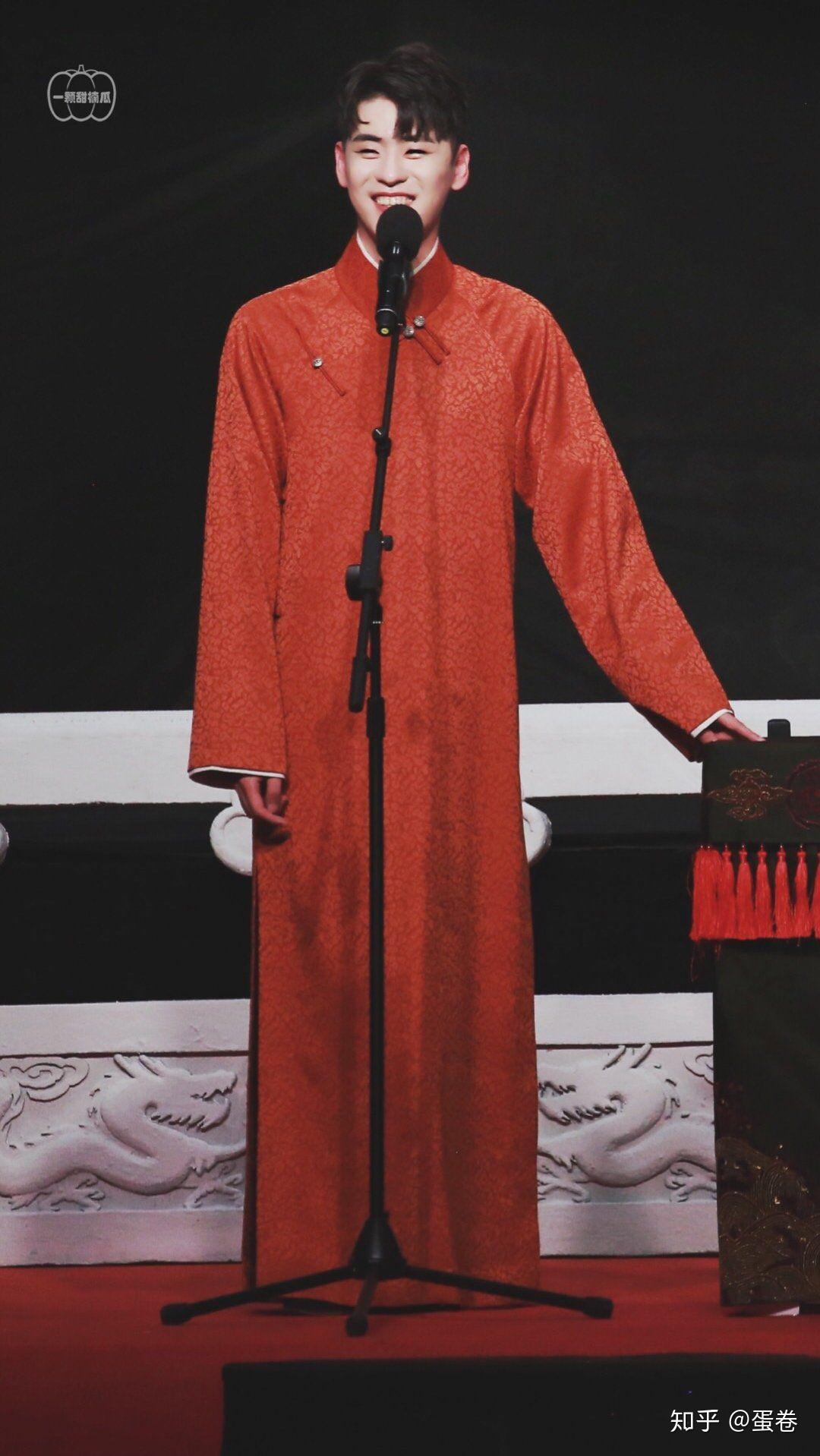 有没有张云雷杨九郎穿大褂图