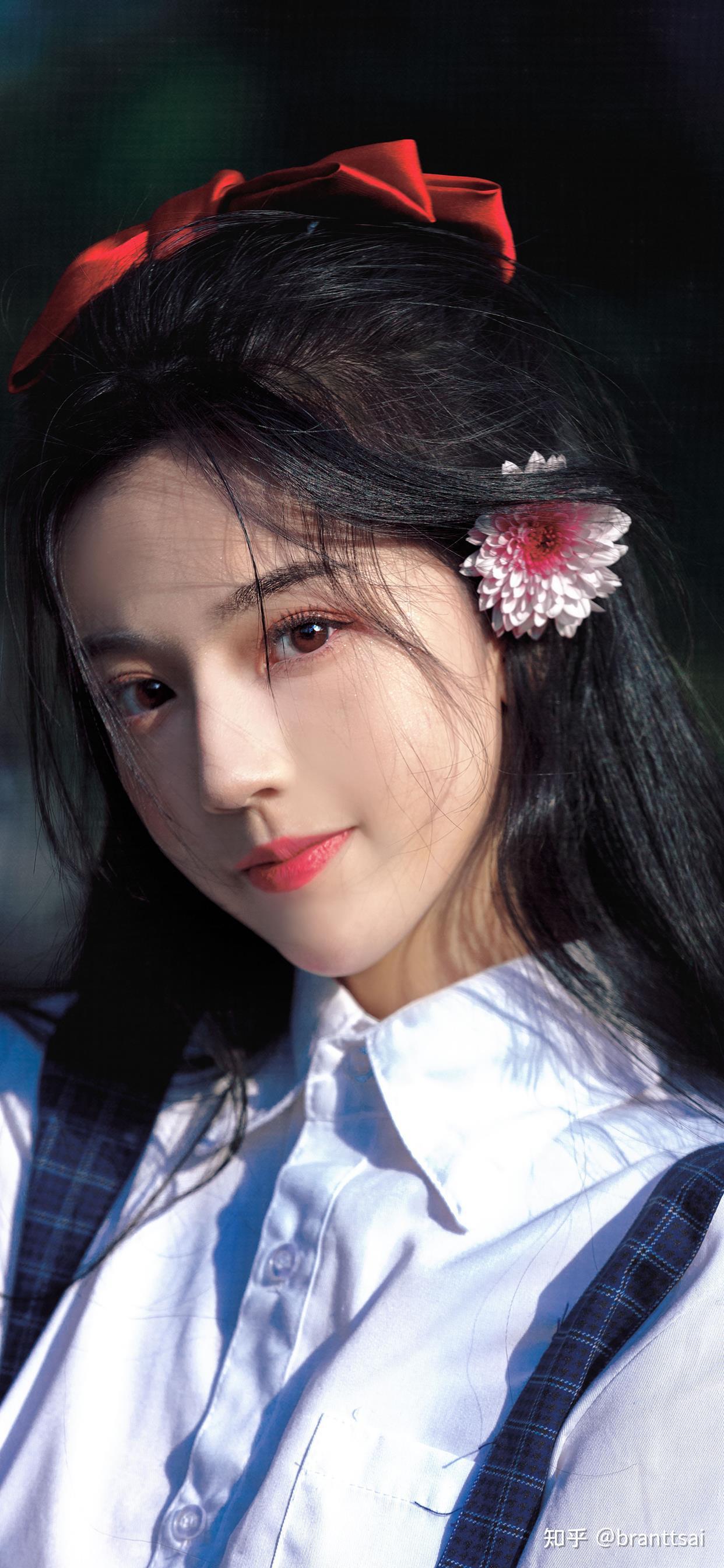 你有哪些惊艳绝色的美女手机壁纸?