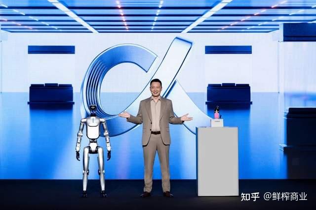 改变中的荣耀: CEO李健称手机不应是“无聊黑色方块”